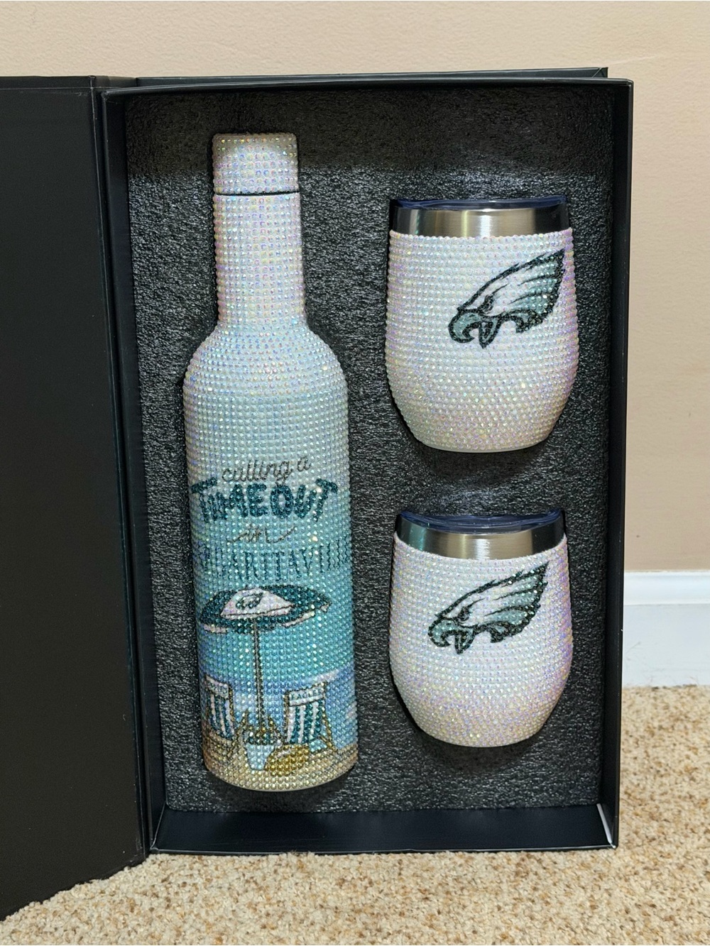 NFL Philadelphia Eagles Wine Bottle Set - Black & White Accents - Picture 3 of 7